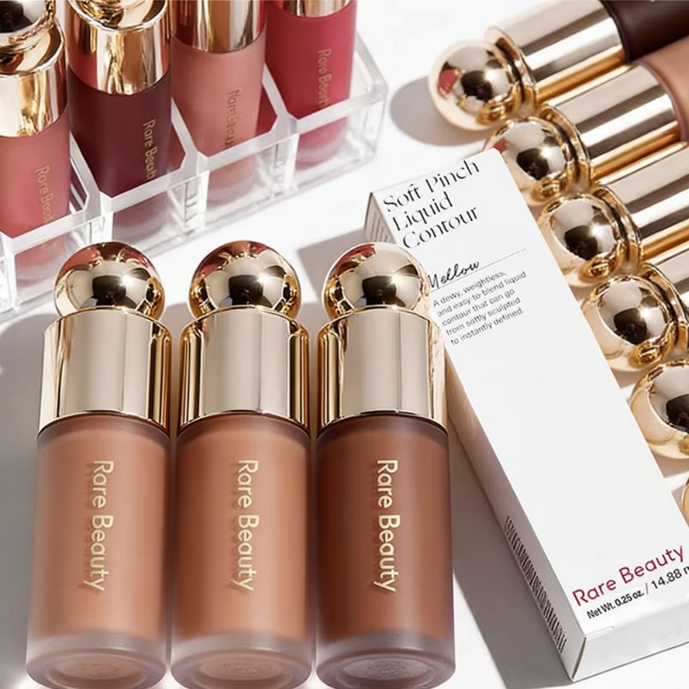 Rare Beauty Płynny bronzer do  – Rare Beauty Makeup Kit recenzja i cena