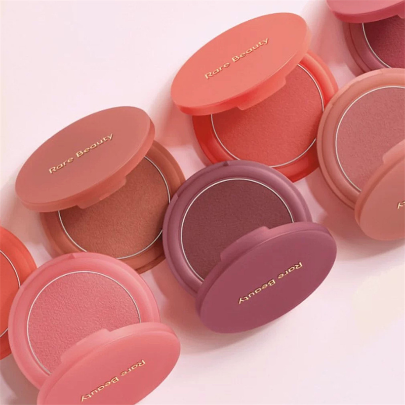 Gorący hit Rare Beauty Makeup  – Rare Beauty Makeup Kit recenzja i cena