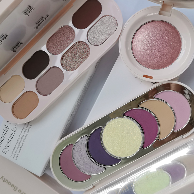 Gorąca Marka Rare Beauty 8-kol – Rare Beauty Makeup Kit recenzja i cena