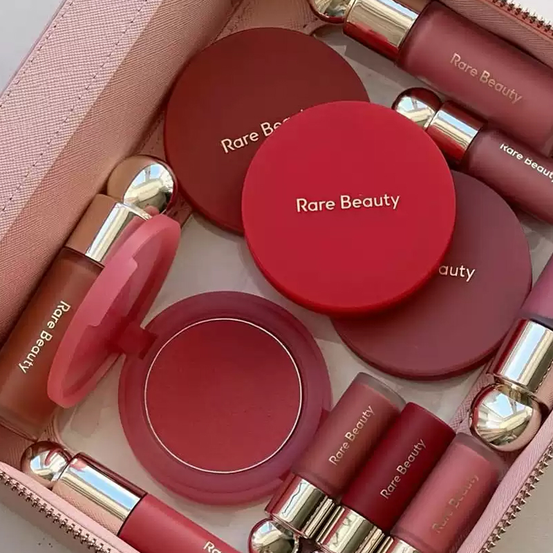Jesienny Rare Beauty Kremowo-P – Rare Beauty Makeup Kit recenzja i cena