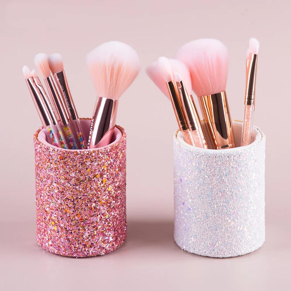 Błyszczący pojemnik na pędzle  – Beauty Kiss Makeup recenzja i cena