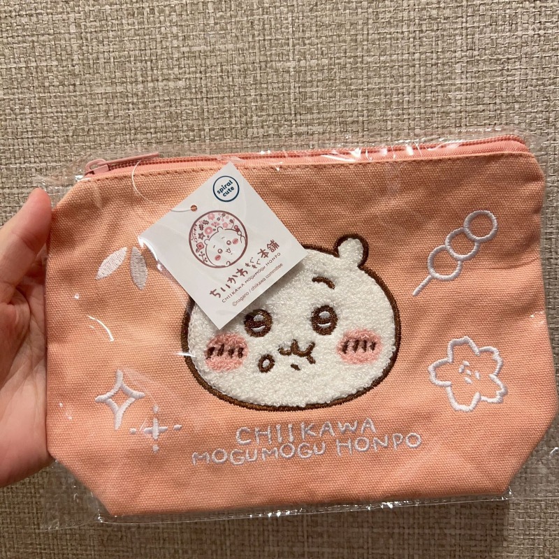 Kosmetyczka Chiikawa z haftowa – Makeup Organizer recenzja i cena